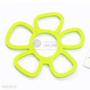 Green Flower Shaped Silicone Placemat/Table Mat