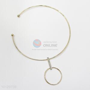 Round gold plating choker with round circle pendant