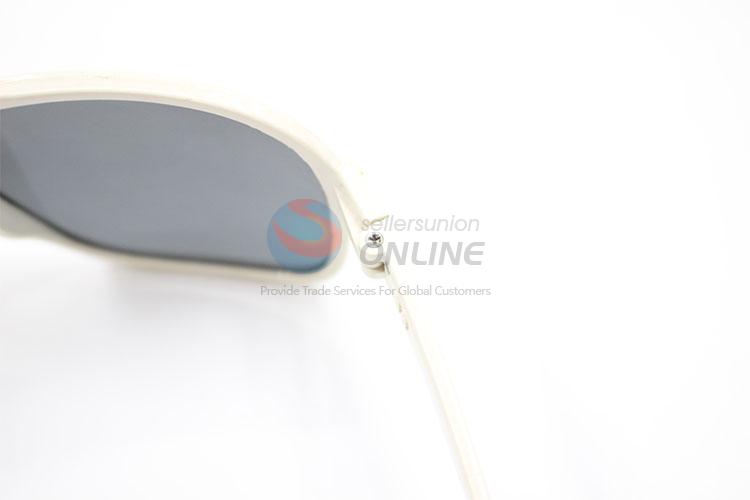 Made In China White Frame Sunglasses For Children