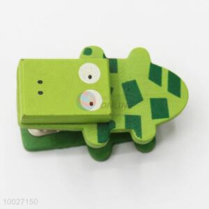 <em>Wooden</em> crocodile animal stapler creative stationery