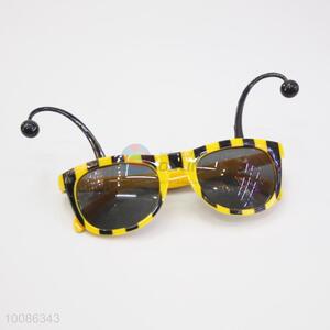 Bee shaped plastic glasses/glasses for party