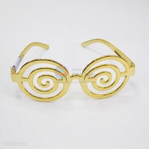 Gold spiral shaped plastic glasses/glasses for party