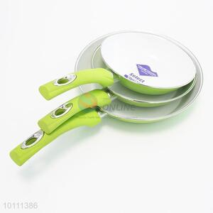 Green Color Handle Non-stick Frying Pan No Fumes Pan