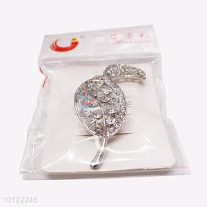 Wholesale Leaf Shaped Rhinestone Brooch for Wedding