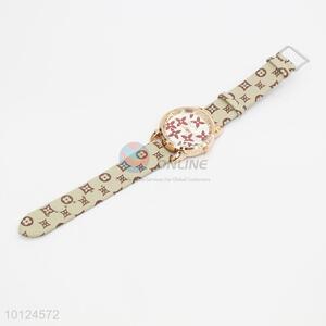 Trendy style lady quartz watch