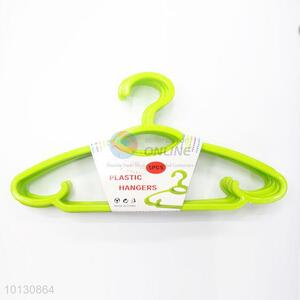 Fashion Plastic Clothes Hanger Wholesale for Shirt Pants