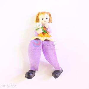 New Design Resin Girl Doll/Resin Crafts with Flower for Home Decoration