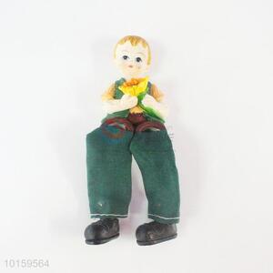 Wholesale Resin Boy Doll/Resin Crafts with Flower for Home Decoration