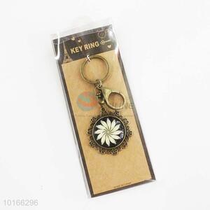 White Flower Pattern Round Pendant  Zinc Alloy Keyring/Key Chain