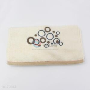 Promotional 100% Cotton Bath Towels with Embroidered Circles