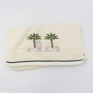 New Design 100% Cotton Embroidered Trees Bath Towels