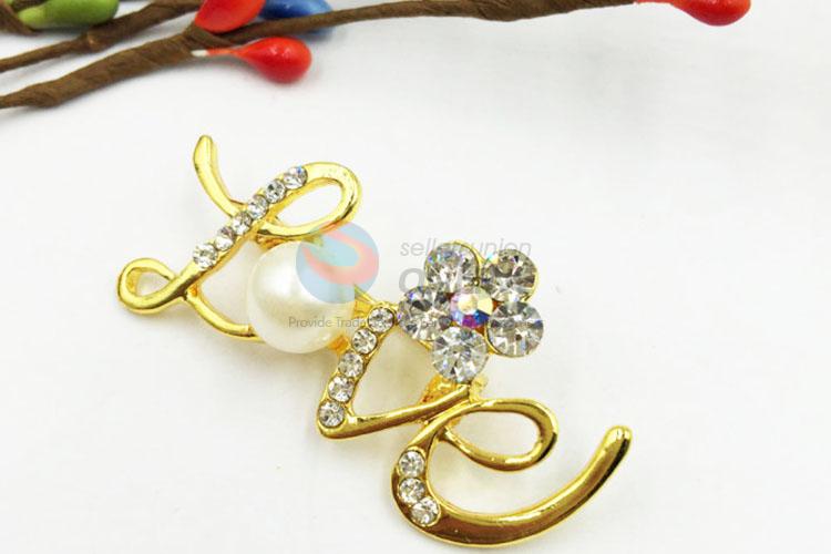 Beautiful Women Rhinestone Brooch/Breastpin in LOVE Shape