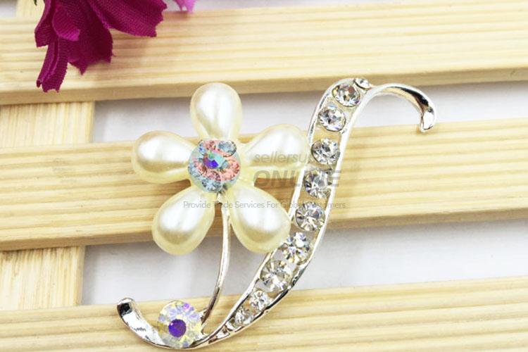 Pretty Cute Rhinestone Brooch for Wedding Invitations