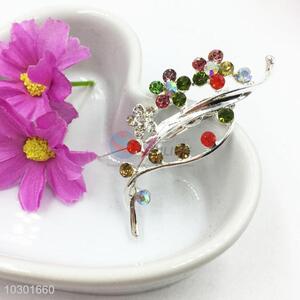 Cheap Price Beautiful Women Rhinestone Brooch/Breastpin