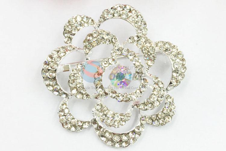 Flower Shaped Fancy Crystal Brooch Metal Breastpin for Decoration