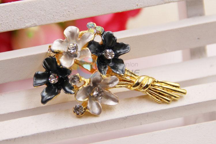 Alloy Brooch Women Jewelry Breastpin with Low Price