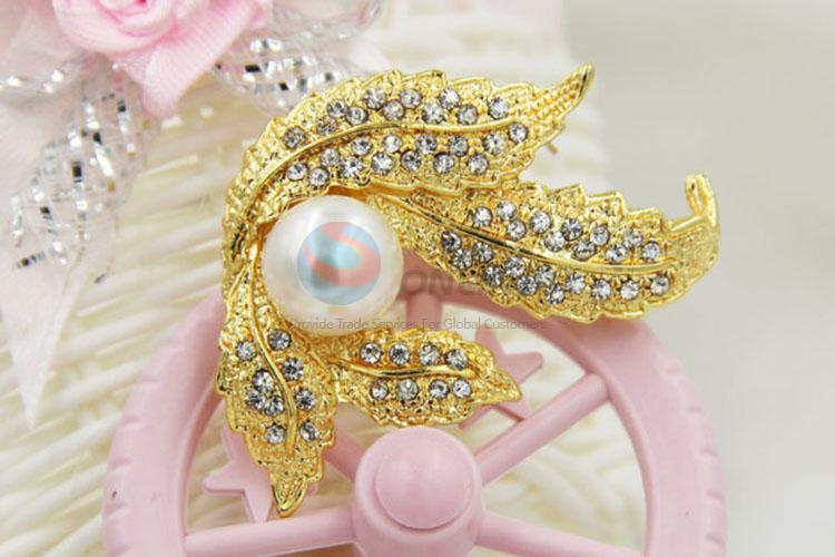 Popular Ladies Ornament Pin Brooch Breastpin for Sale