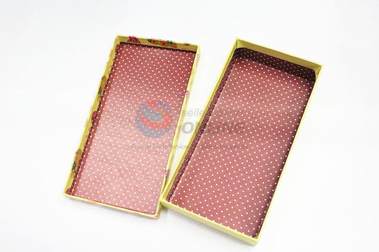 Lovely Heart Design Yellow Color Gift Box