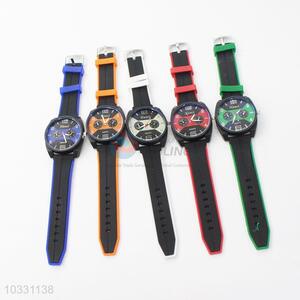 Wholesale New Fashion Mens Watch with Silicone Strap