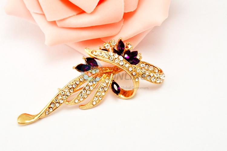 Recent design popular cheap fashion brooch