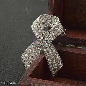 Beautiful style good quality ribbon shaped brooch