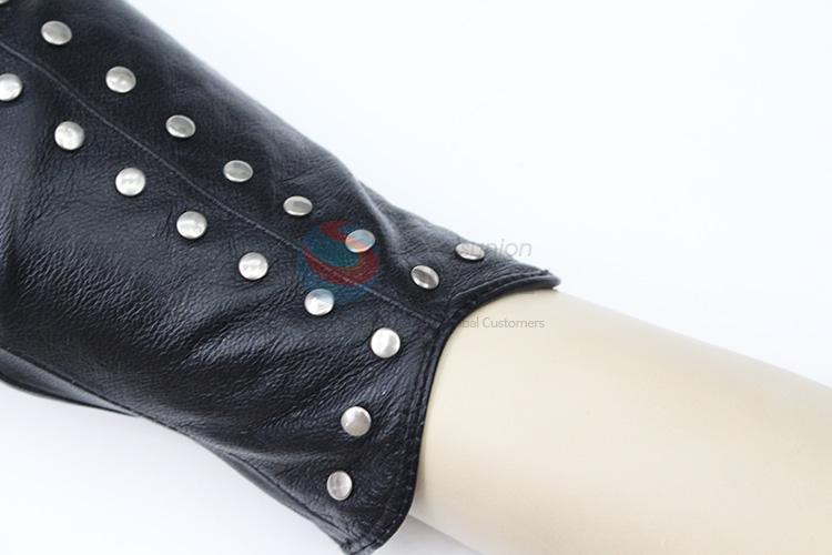 China wholesale promotional women winter warm gloves with rivets