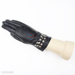 Cool fashion custom women winter warm gloves with rivets