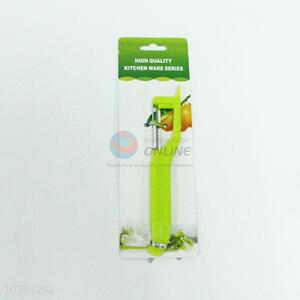 Good quality green pp vegetable peeler