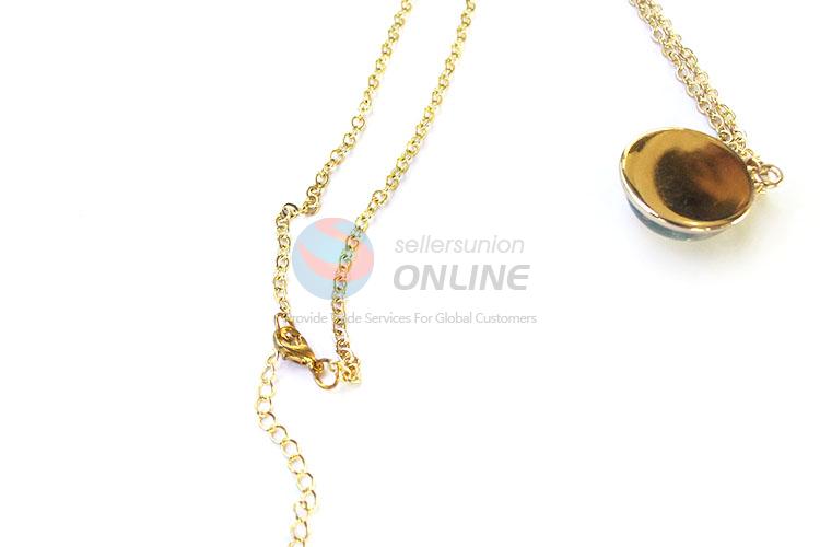 New Design Round Zinc Alloy Pendant With Gold Chain