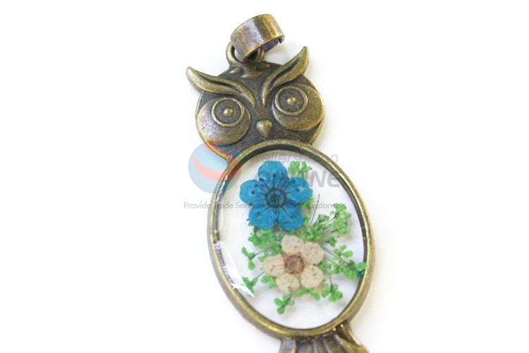 Popular Bronze Owl Shape Pendant With Real Flower