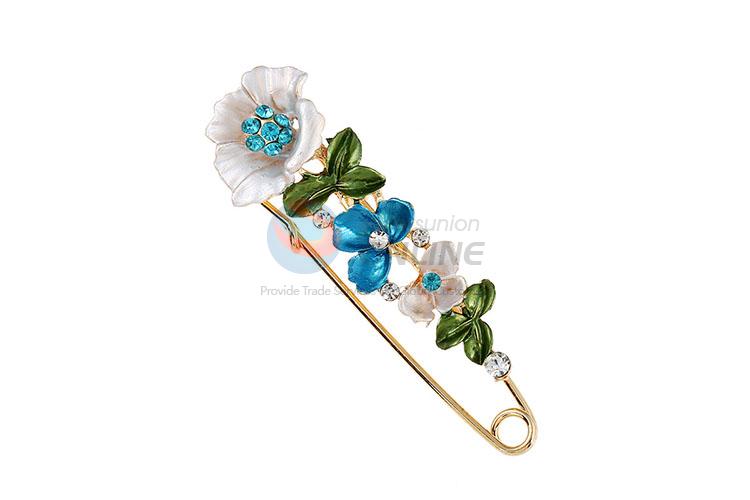 Cheap wholesale safe pin shape alloy flower brooch