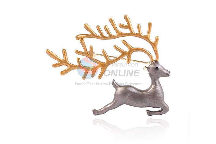 Wholesale cute deer shape alloy brooch