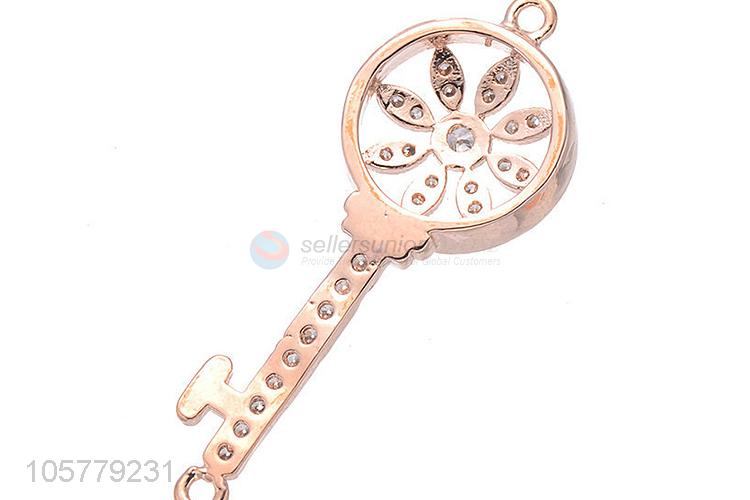 Wholesale Copper Key Shape Inlay Zircon Pendant For Necklace