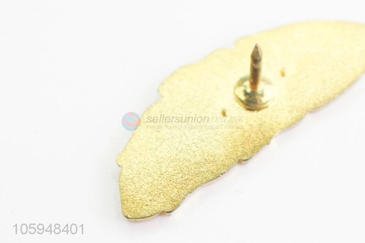 Cheap Price Leaf Shape Alloy Brooch