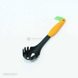 Utility and Durable Nylon Powder Rake