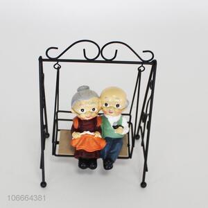 Good gift iron swing old couple figurine resin craft