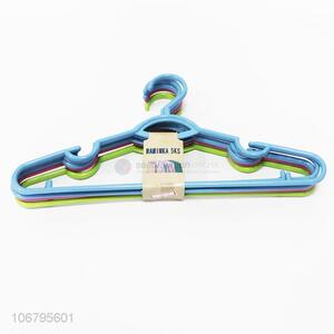 Factory wholesale 5pcs plastic clothes hangers for adults