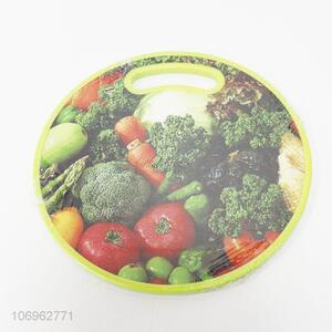 Wholesale vegetables pattern round plastic chopping board for kitchenware