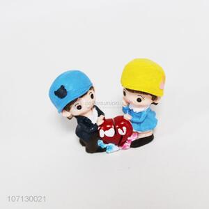 Wholesale custom resin lovers doll figurines for home decoration