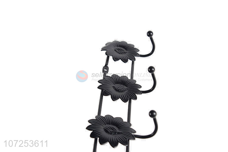 Wholesale Flowers Design Household Iron Wire Hook With 6 Hooks