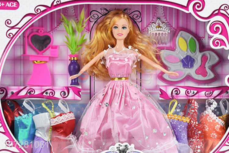 Wholesale Solid Body Lovely Girl Doll With Dresses And Accessories Set Toy