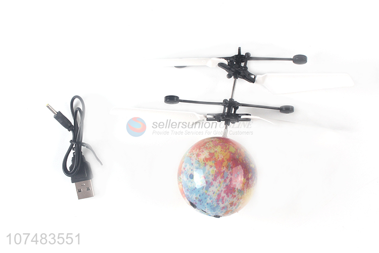 Factory price led flashing light infrared induction helicopter flying ball