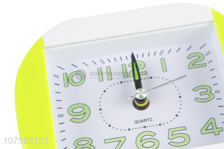 New arrival luminous plastic quartz alarm clock for children