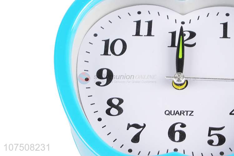 Good quality luminous plastic quartz alarm clock for children