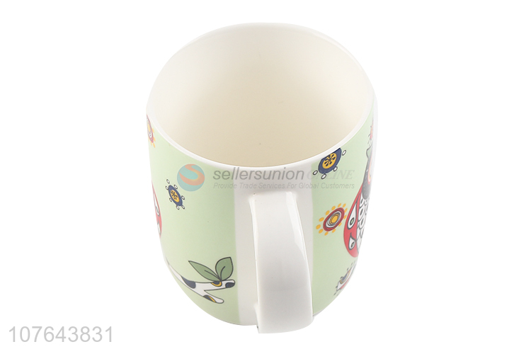 Novel design animal printing cheap price ceramic handgrip cup