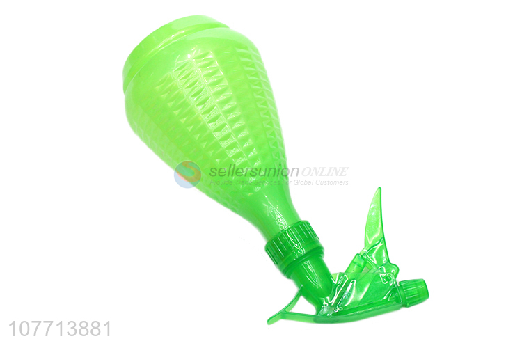 Wholesale Plastic Spray Bottle Hand Pressure Watering Can For Garden