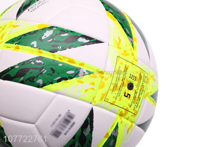 Manufacturers supply football No. 5 waterproof and wear-resistant football