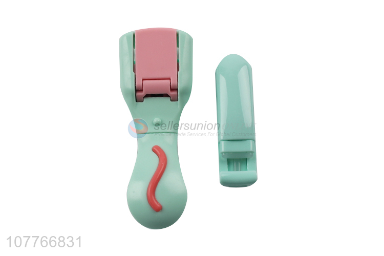 Low price plastic styling beginner partial eyelash curler