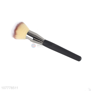 Wholesale professional makeup blush brush with black wooden handle