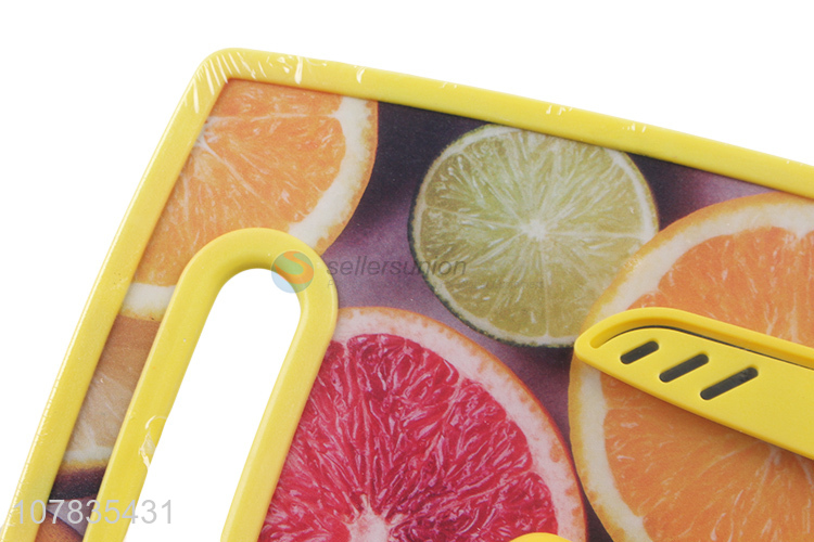 Wholesale food grade plastic cutting board set with fruit knife and grater